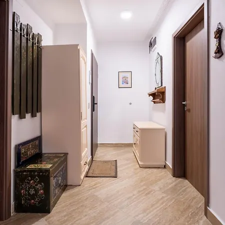 Mohost Chill Garden - Peaceful 2br Mountain Braşov